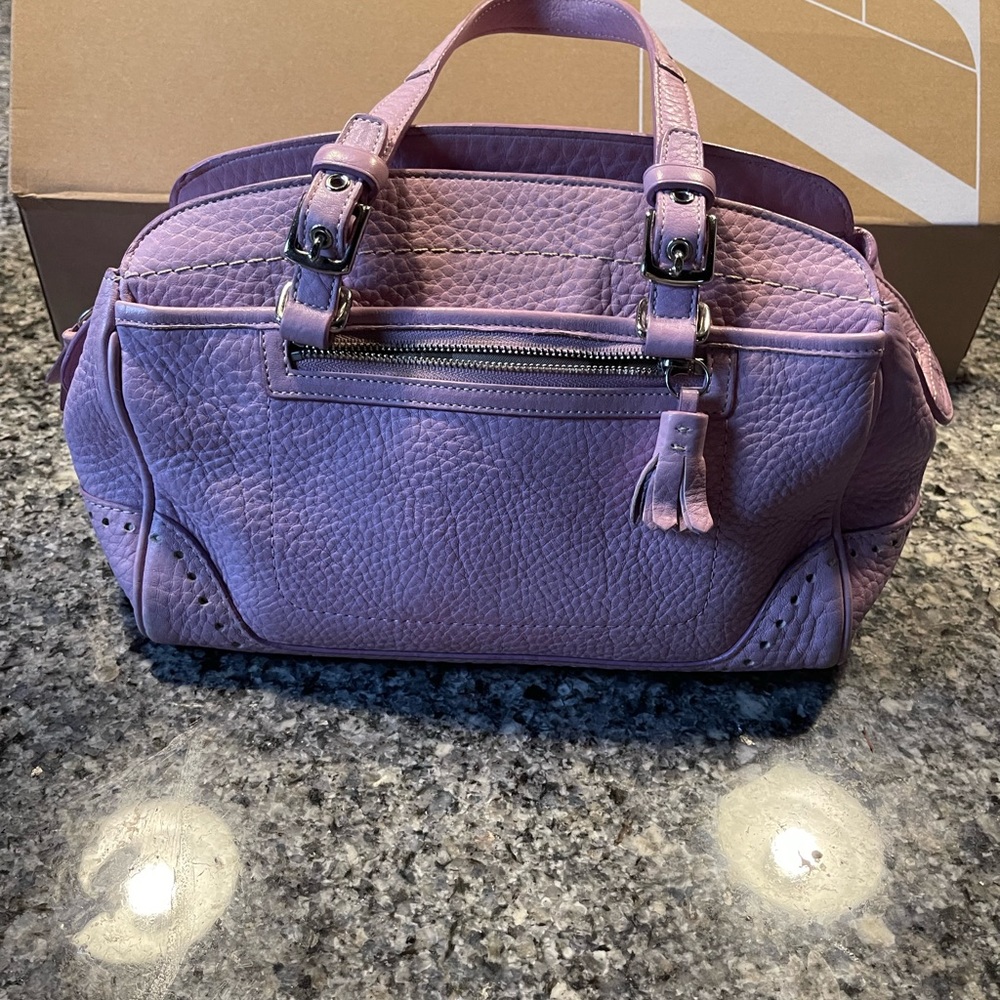Lilac vintage pebbled leather shoulder bag